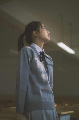 日剧教授对女学生一见钟情